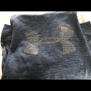 Men’s under armor size small hoodie
